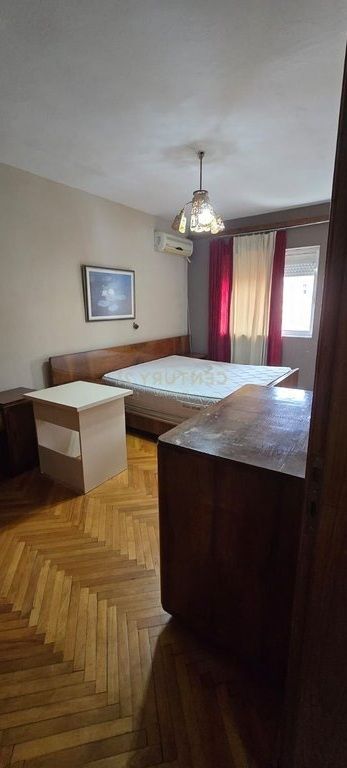 Apartament 3+1 ne shitje prane rruges Mine Peza