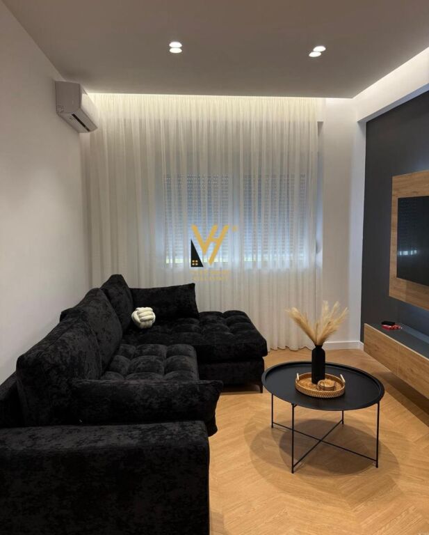 JEPET APARTAMENT 1+1+BLK ME QERA TE LIQENI ARTIFICIAL 1.000 EURO