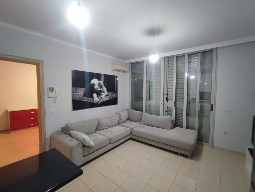 Apartament Me Qera:1+1 + Ballkon + P.Parkimi ||  ( 📍Liqeni Artificial - Afër Kopshtit Zologjik ) K2, Pllt || 600€/Muaj