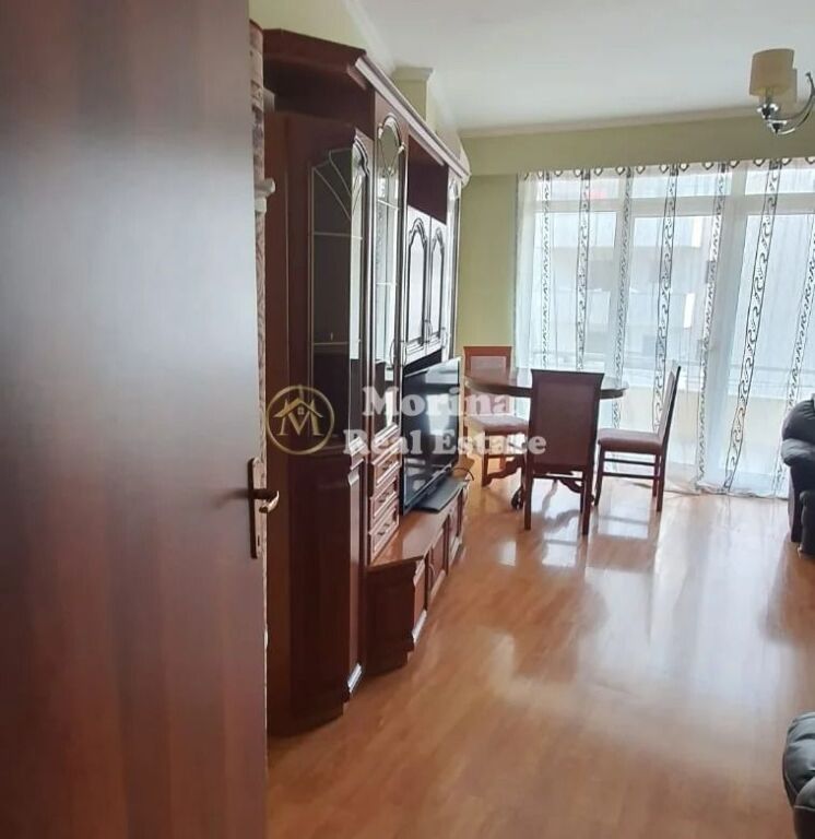 Qera | Apartament 3 + 1+2 | Astir pranë Artistit, | 550 €/muaj