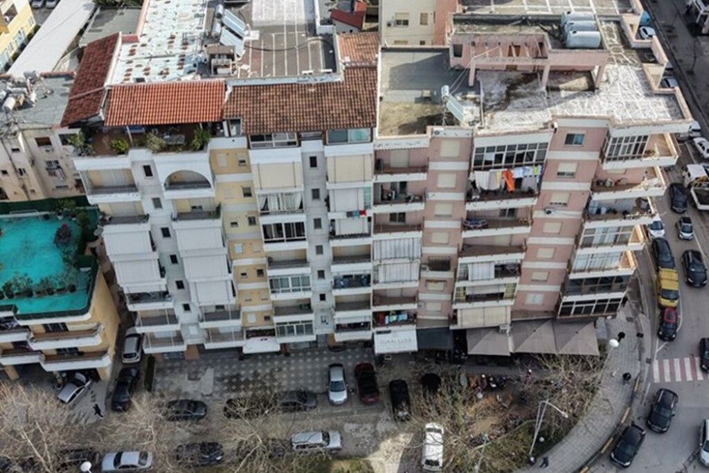 OKAZION INVESTIMI NË VLORË – DYQAN NË SHITJE