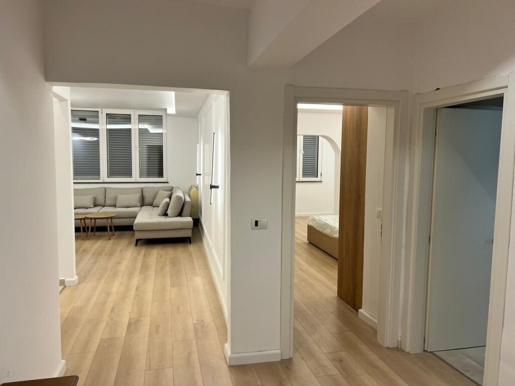 Appartamento 2+1 In Affitto, Comune di Parigi, Tirana