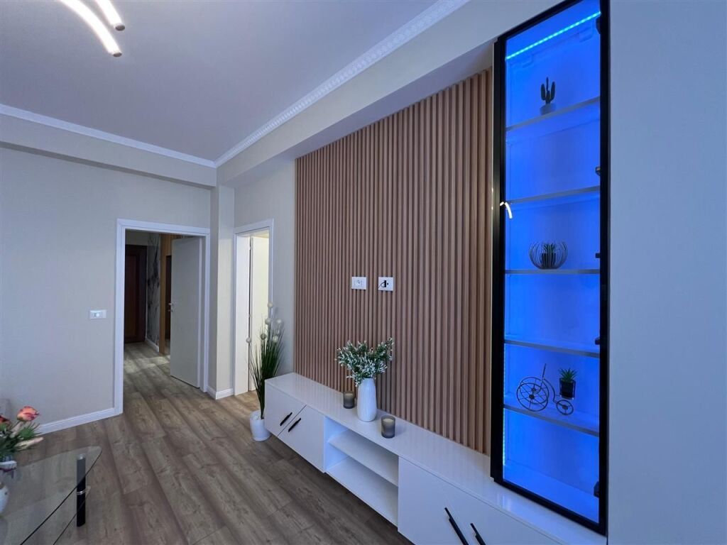 SHITET APARTAMENT 1+1 FLORIDA PLAZH DURRES