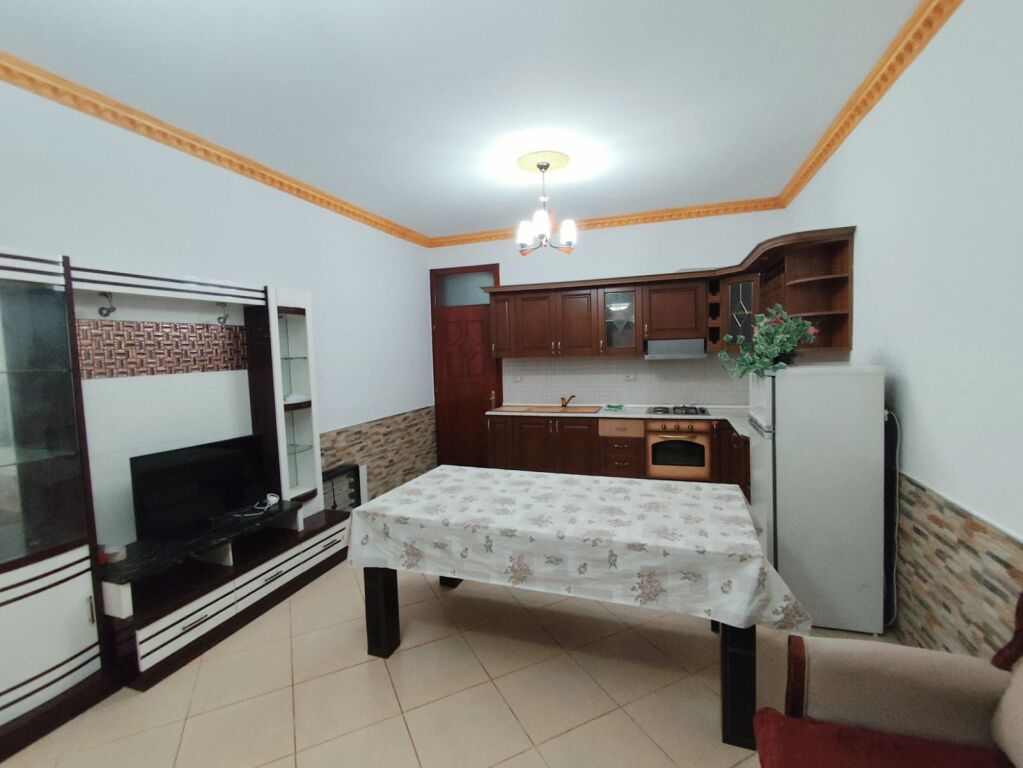 piano villa in affitto, Yzberisht