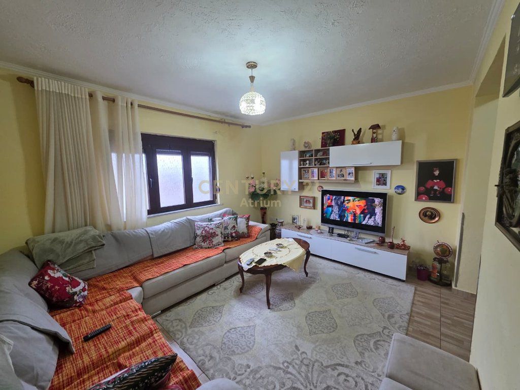 SHITET APARTAMENT 2+1 NE ZONEN E OXHAKUT