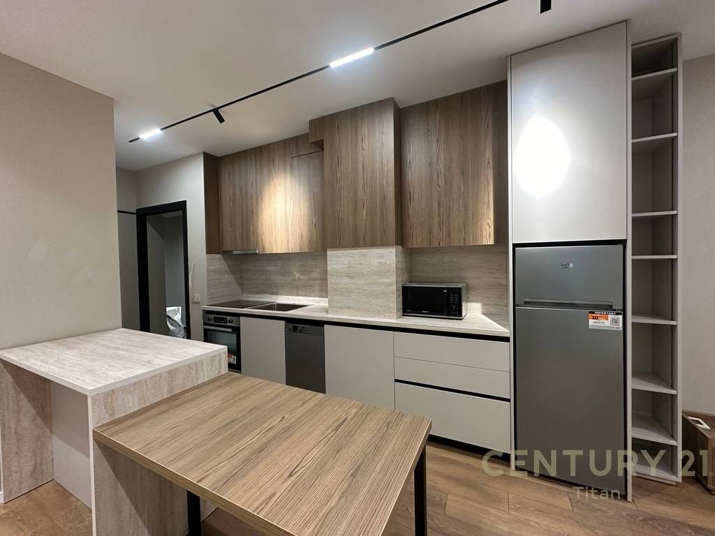 JEPET ME QERA APARTAMENT LUKSOZ TEK GOLDEN TOWER