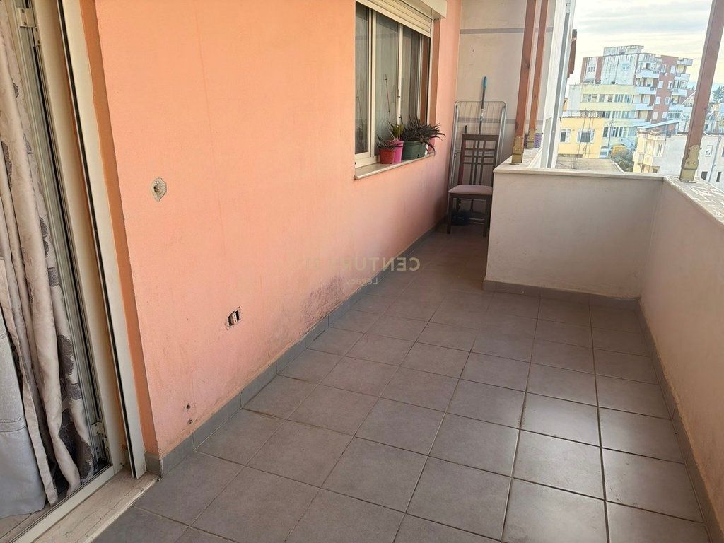 SHITET APARTAMENT NË FRESK 1+1+ depo 123,000 €