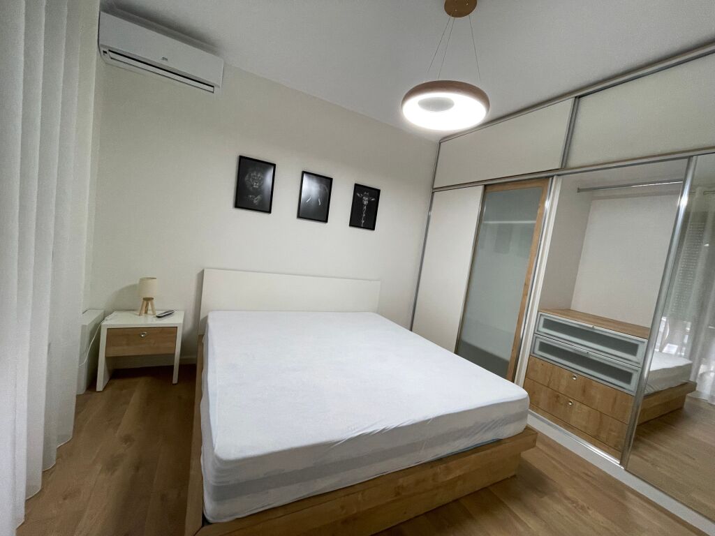 Qera, Apartament 1+1+Post Parkimi, Rruga e Kosovarëve, Tiranë 1,200 €