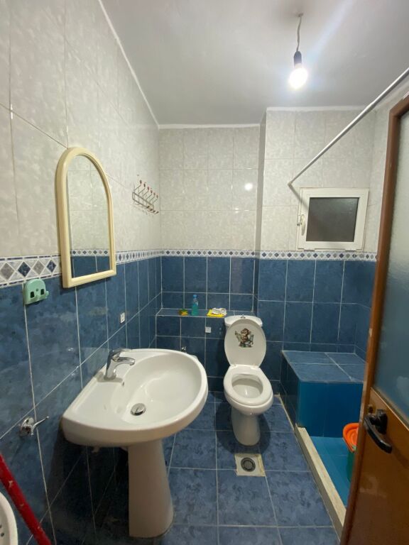 🏢 Business Environment / Office / Paris Commune