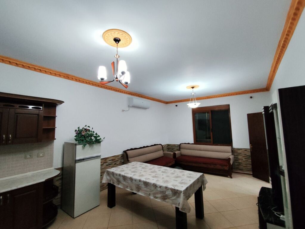 piano villa in affitto, Yzberisht