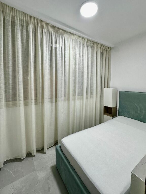 APARTAMENT ME QERA 2+1 STACIONI TRENIT 65.000 LEKE