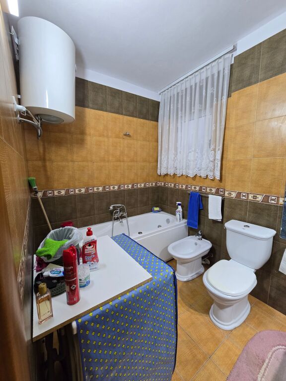 Shitet Apartament i kompletuar ne Vlorë