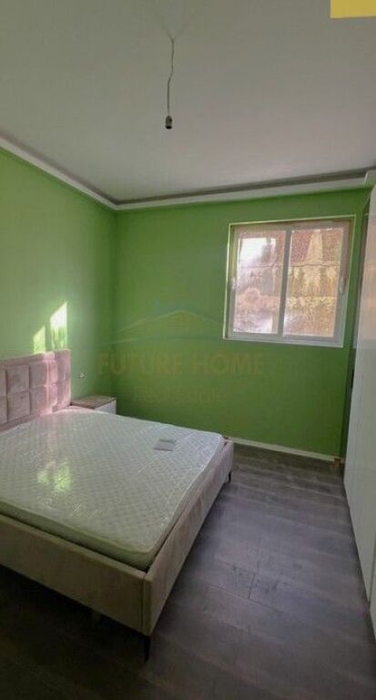 Shitet, Apartament 1+1, Fresku , Tiranë