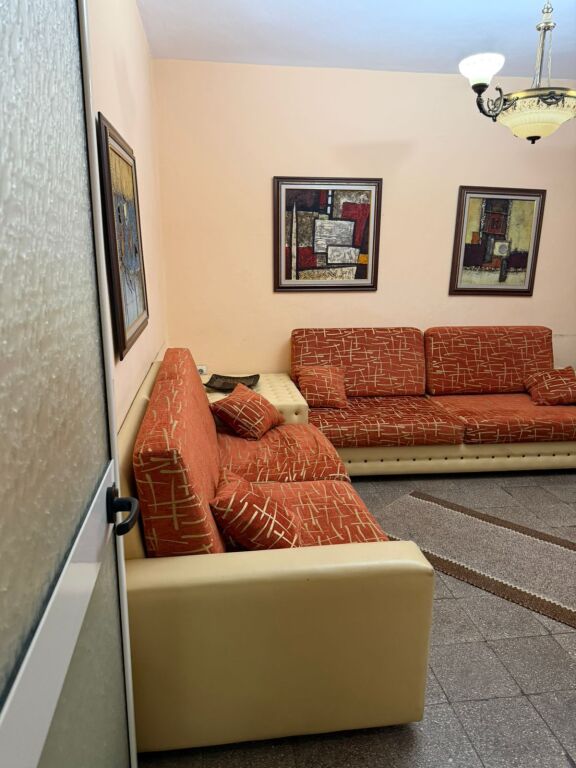 Jepet Me Qera Apartament 1+1+1 Ballkon