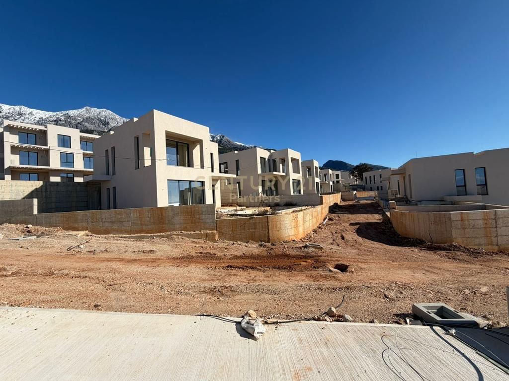 SAN NICOLAS RESORT IN PALASE, VILLA WITH POOL FOR SALE