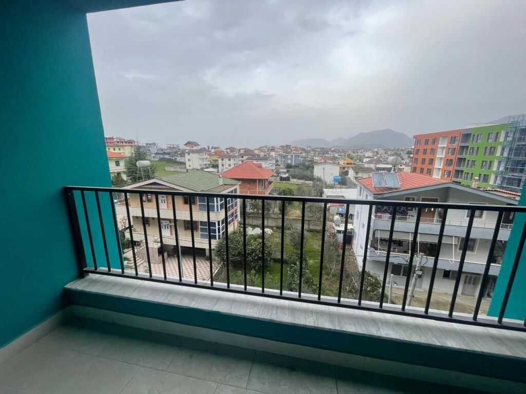 Shitet Apartament - Paskuqan