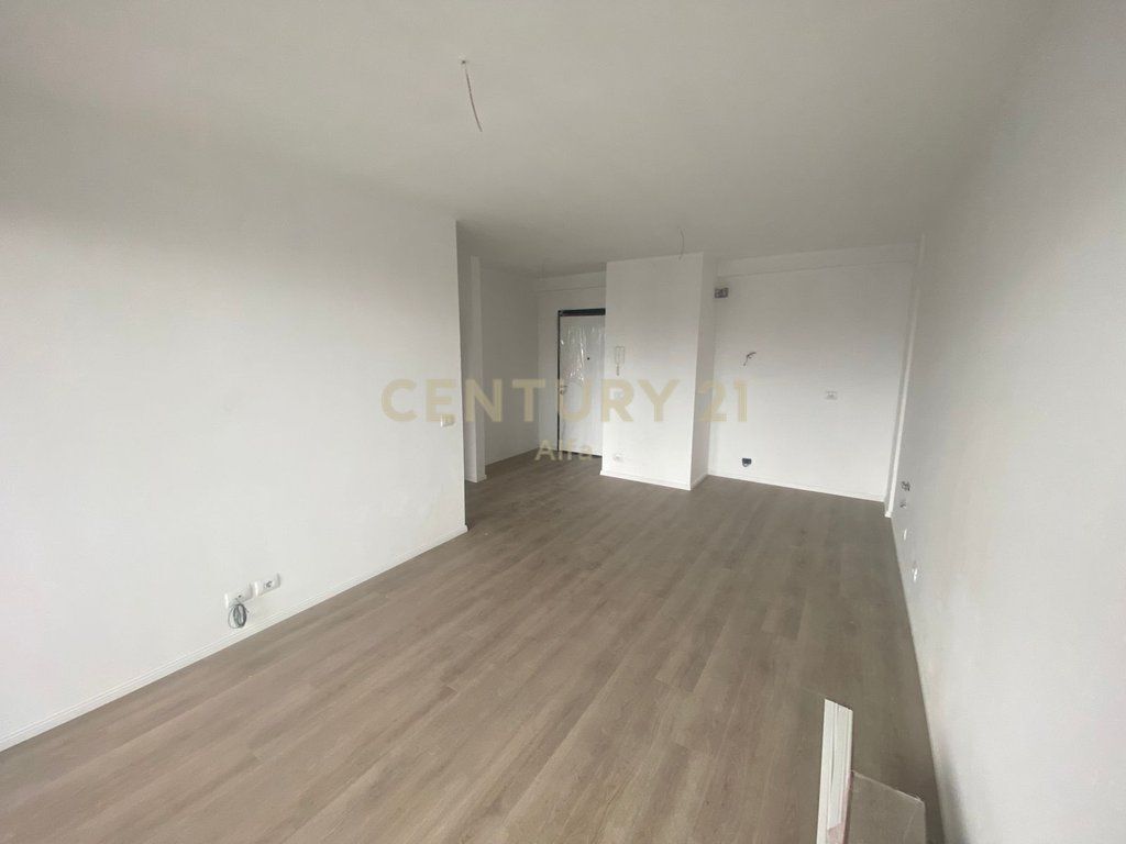 Apartament 1+1 me qira , Akses Tirana .