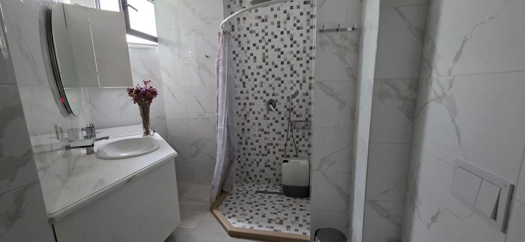 21 Dhjetori, Ish Parku! Ofrojmë për qira Apartament 2+1+2 te "Rezidenca Alba"!