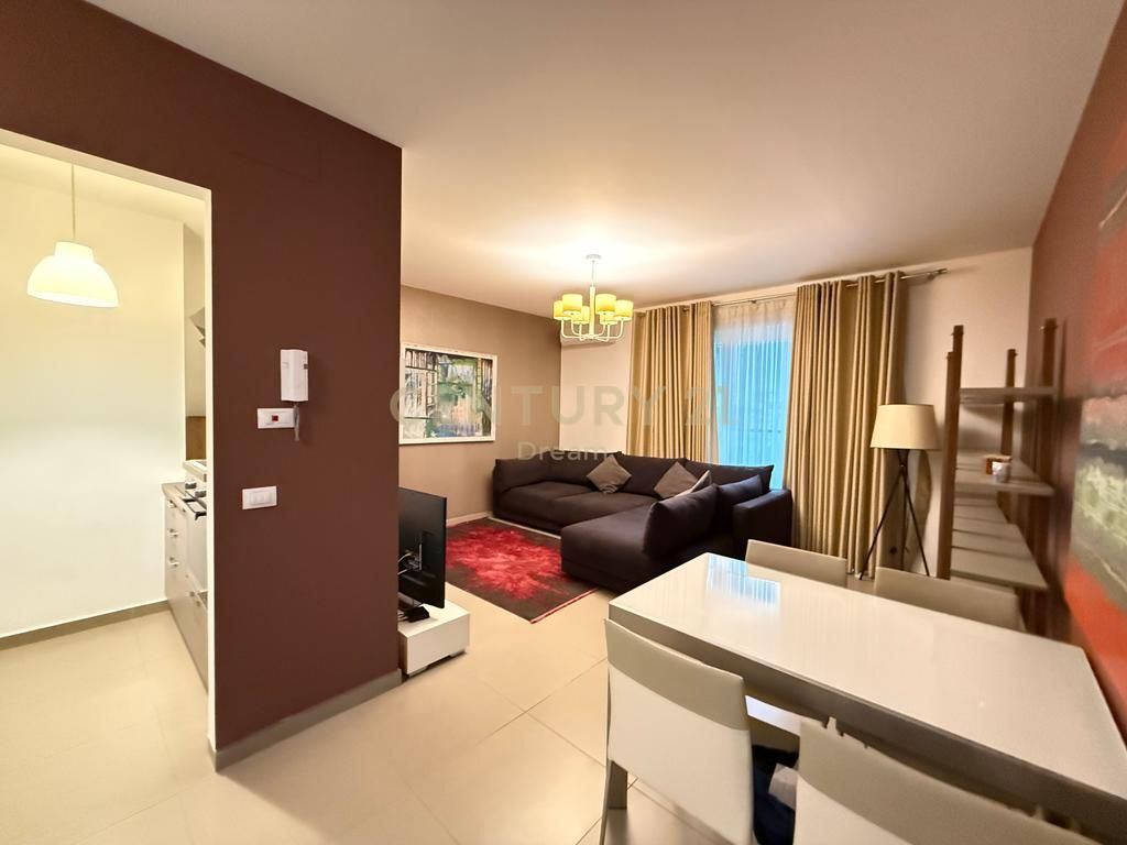 Jepet Apartament 1+1 tek Ambasador 3