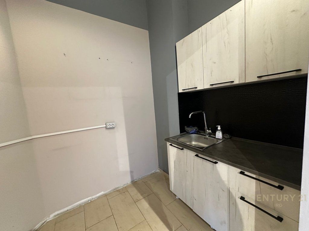 Office space for rent at Condor Center, Kavajes Street!
