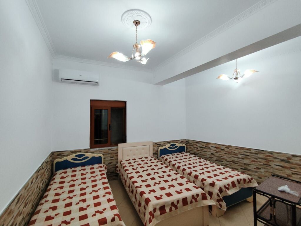 piano villa in affitto, Yzberisht