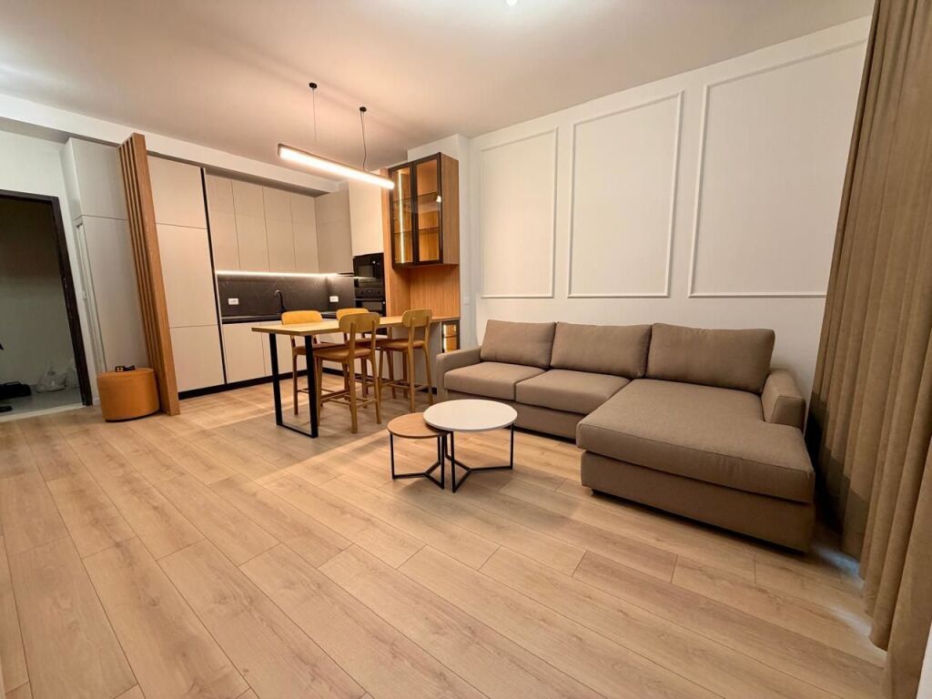 JEPET ME QIRA 1+1 KOMUNA E PARISIT 850 EURO