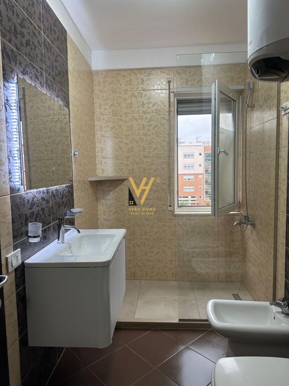 JEPET APARTAMENT 2+1+BLK ME QIRA TE JORDAN MISJA 80.000 LEKE