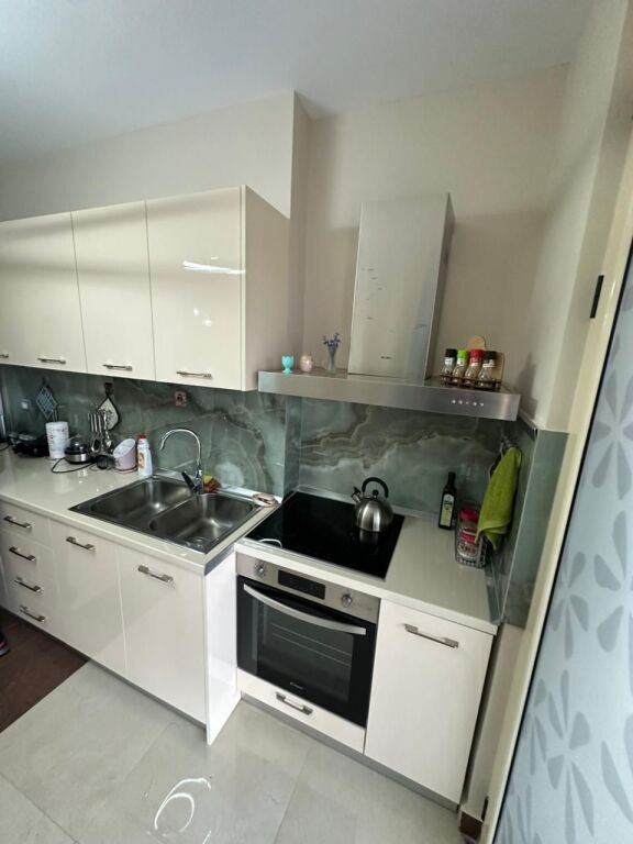 JEPET ME QERA KATI I DYTE I NJE VILE PRIVATE 1+1+2 PRANE SPITALIT,DURRRES