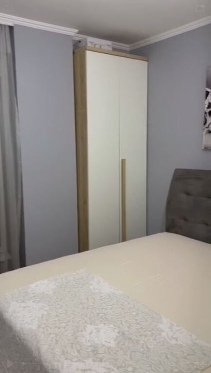 Jepet me Qira Apartament 1+1 i mobiluar tek Kompleksi Kontakt, 21 Dhjetori, Ish-Parku