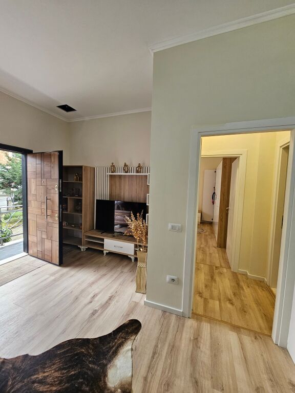 Appartamento 2+2 in Vendita in Via Fresku, Tirana | 110 m² | Arredato