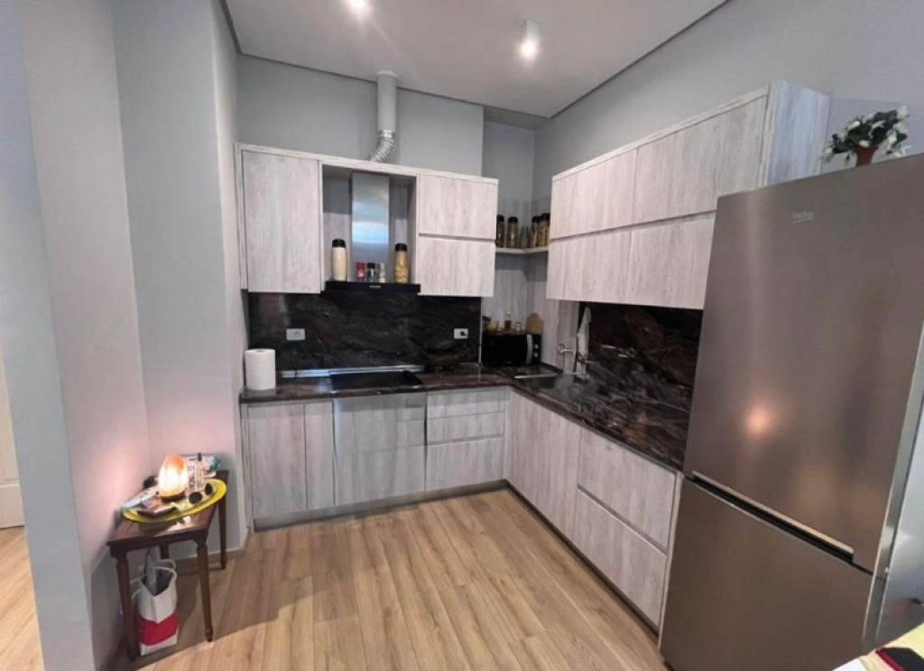 💎 Shitet Super Apartament 1+1 – Kompleksi Delijorgji