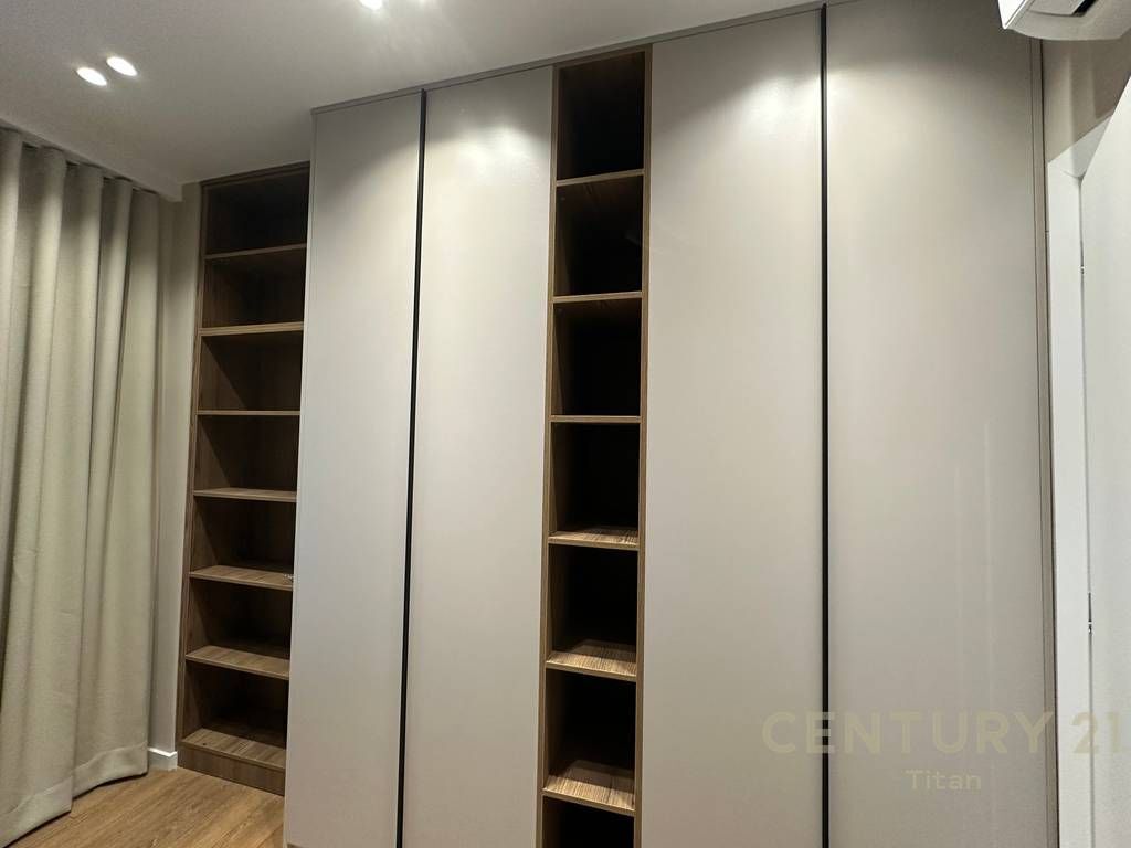 JEPET ME QERA APARTAMENT LUKSOZ TEK GOLDEN TOWER