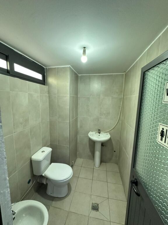 JEPET ME QERA AMBIENT BIZNESI PRANE SPITALIT ,DURRES