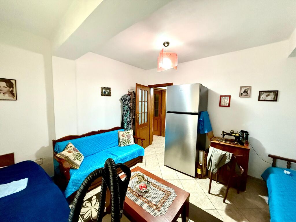 Shitet apartament 3+1+2 140,000m2