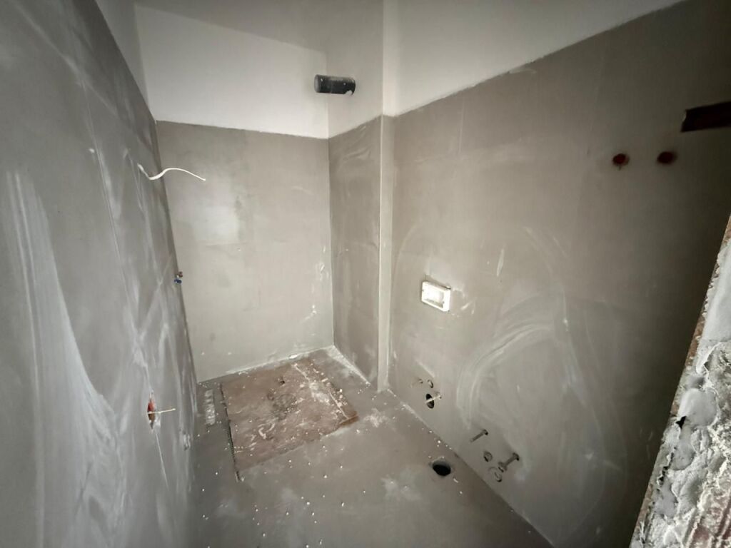 📣 SHITET Apartament 1+1 me Post Parking 📍 Rruga "Jordan Misja", Prane Kompeksit "Ndregjoni" ✨💶 Cmimi 150.000 Euro