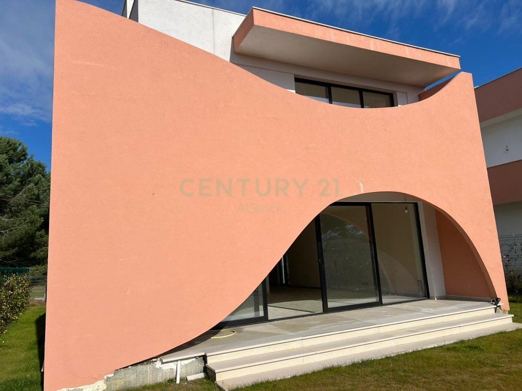 SHITET VILE NE GJIRI TE LALZIT