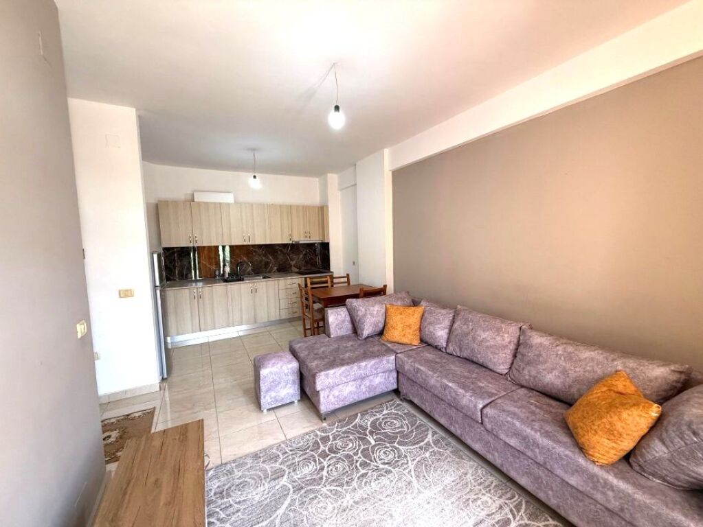 🏠 Jepet Hyrje 1+1 me Qira ne Astir (tek Fratari)