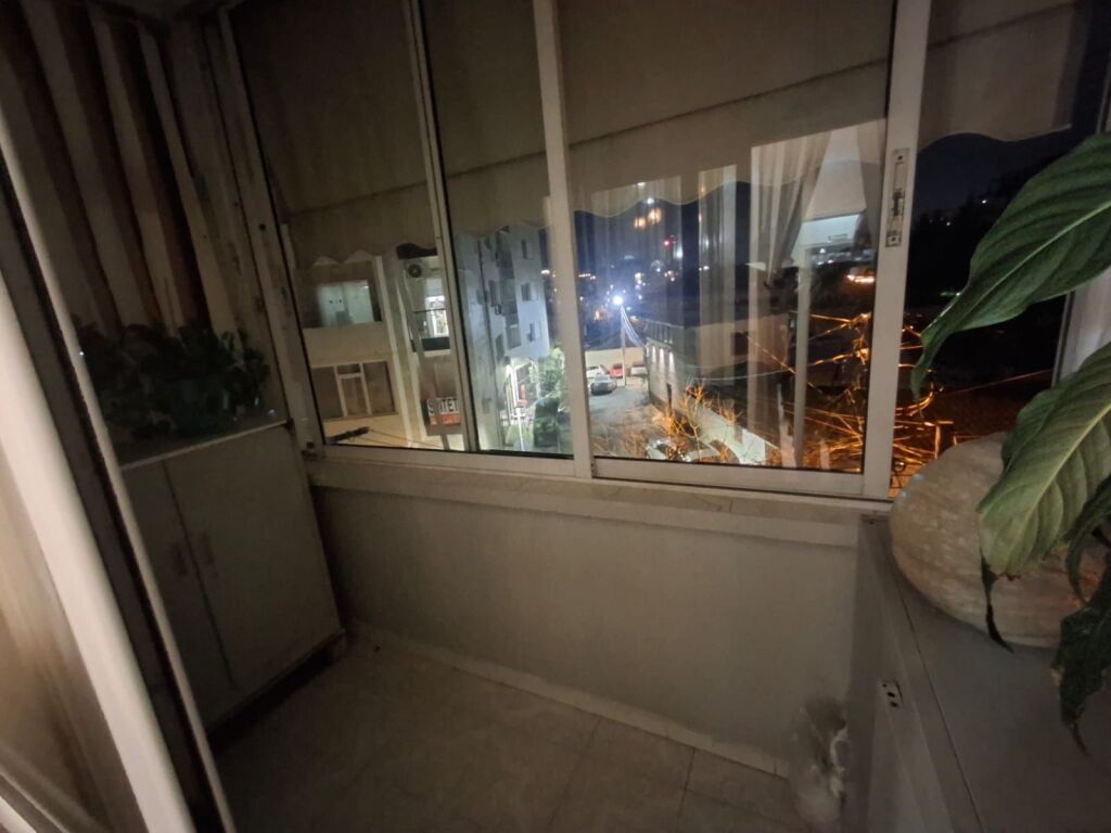 Japim apartament 2+1 me qira në Rrugën Sitki Çiço, pranë zonës së Brrylit!