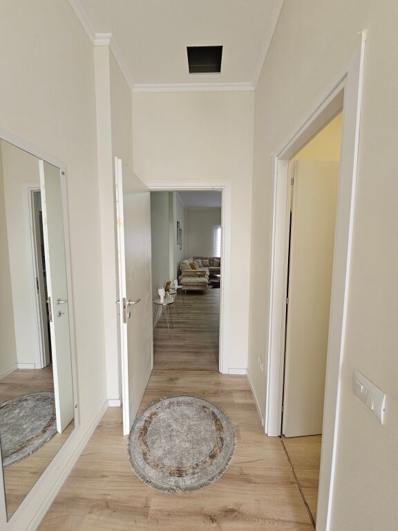 Appartamento 2+2 in Vendita in Via Fresku, Tirana | 110 m² | Arredato