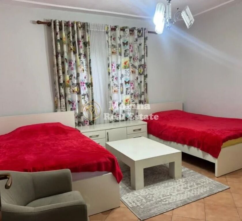 Qera | Shtëpi private 2 + 1 | Rruga Hava Murati |Allias / 650 €/muaj