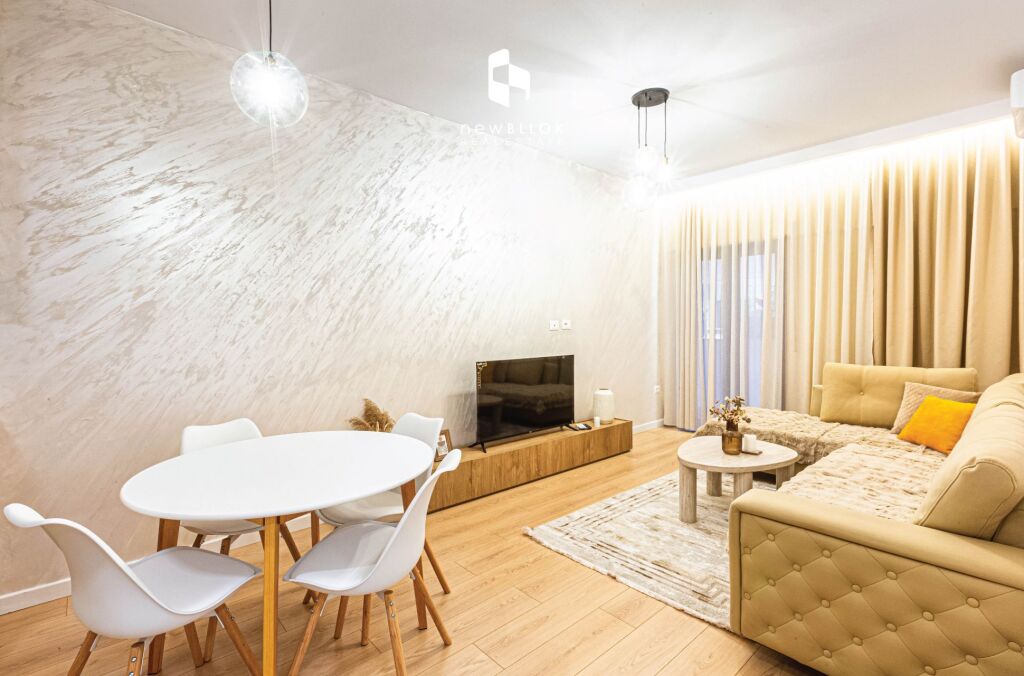 🔥Apartament Hera e Parë me qira: 2+1 &amp; Ballkon || (📍Qendër të Tiranës - Brenda qendrës Galeria)  || 1300€/Muaj 100% E re 🔥