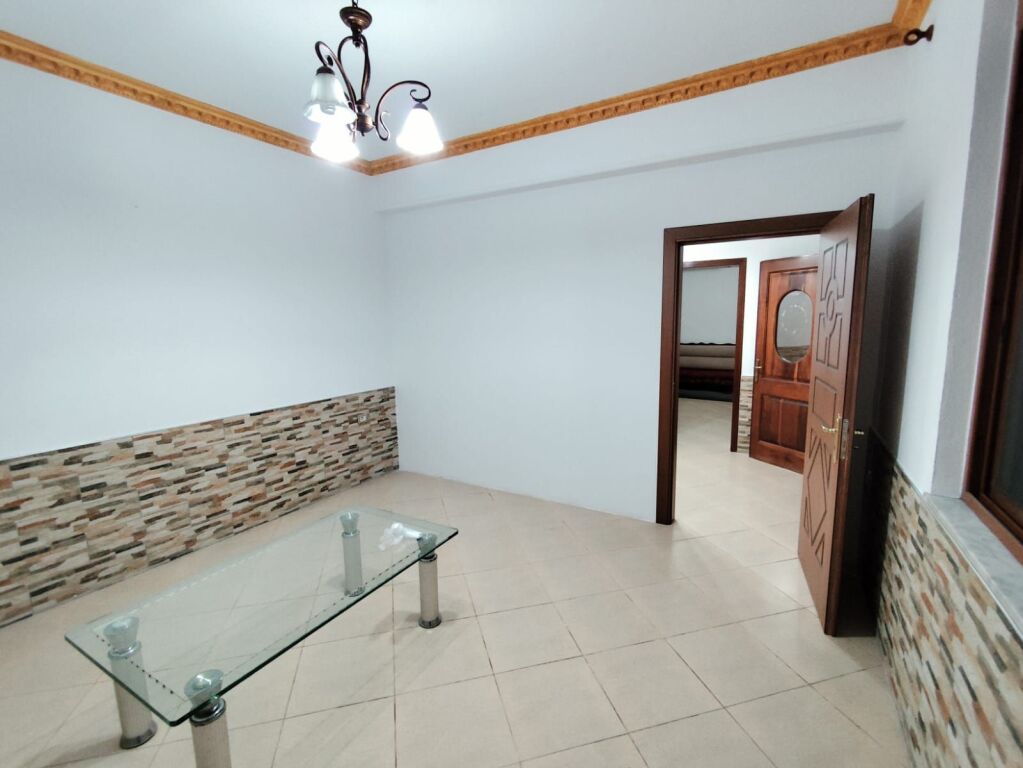 piano villa in affitto, Yzberisht