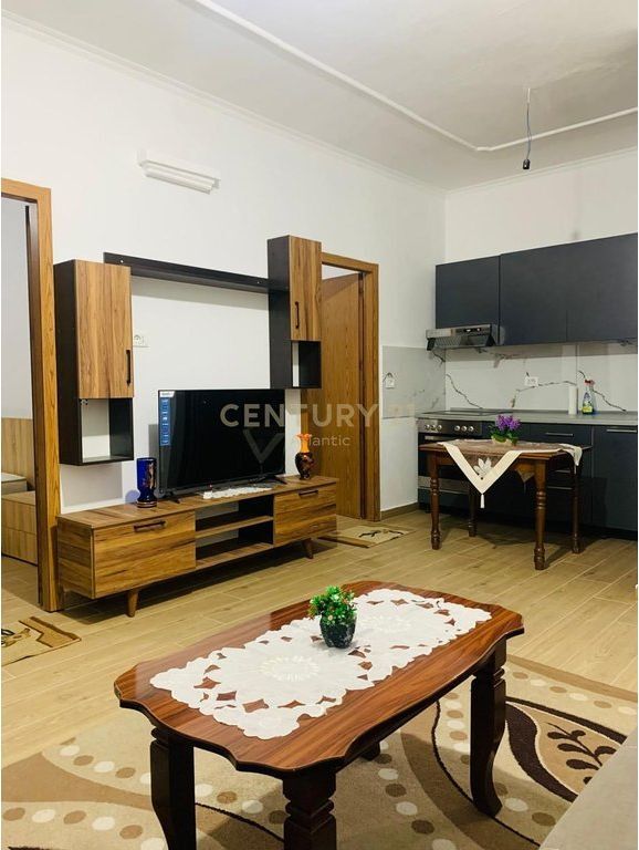APARTAMENT 2+1 ME QERA TEK ROYAL GAZ, ISH KENETE