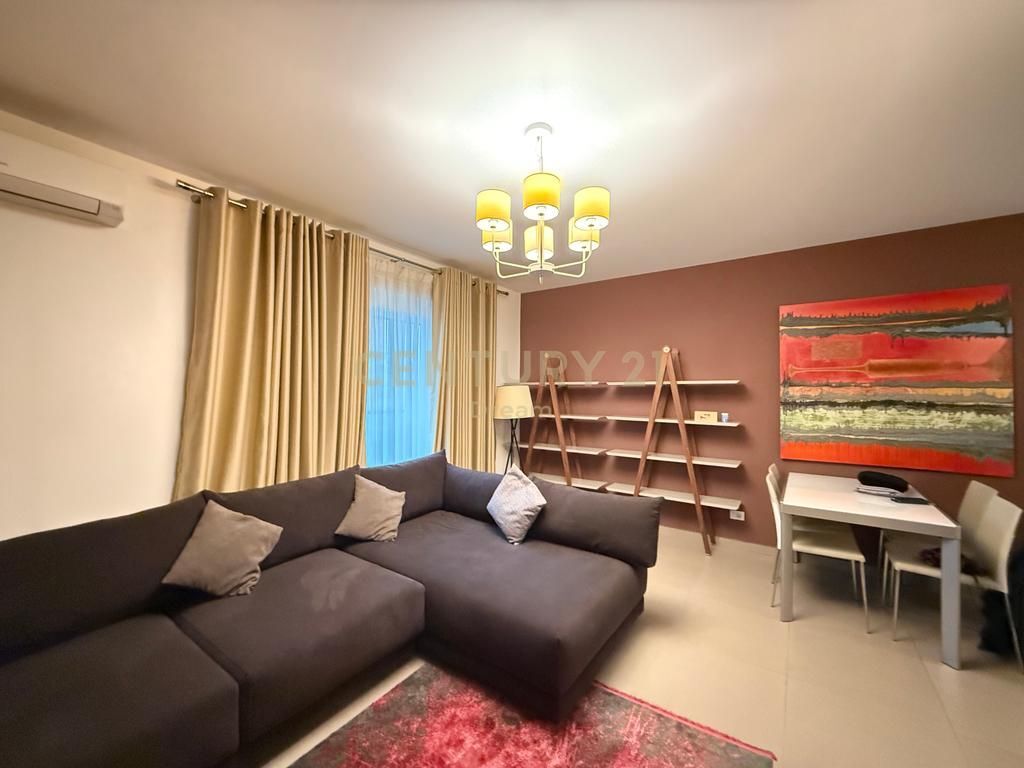 Jepet Apartament 1+1 tek Ambasador 3