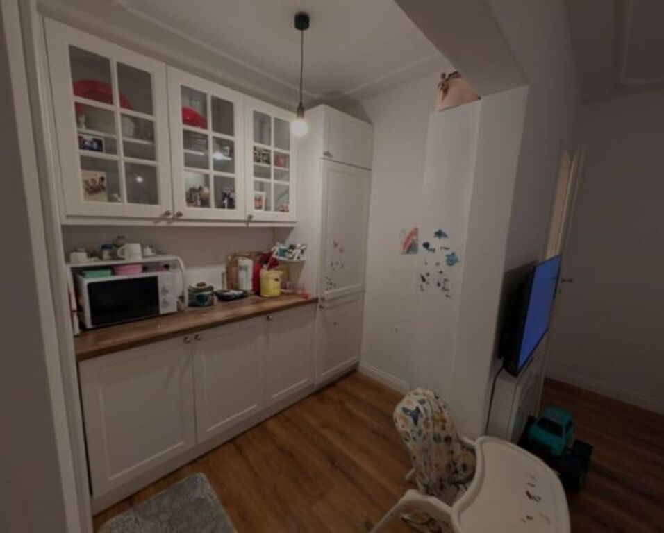 Apartament 2+1, Kongresi i Lushnjes!