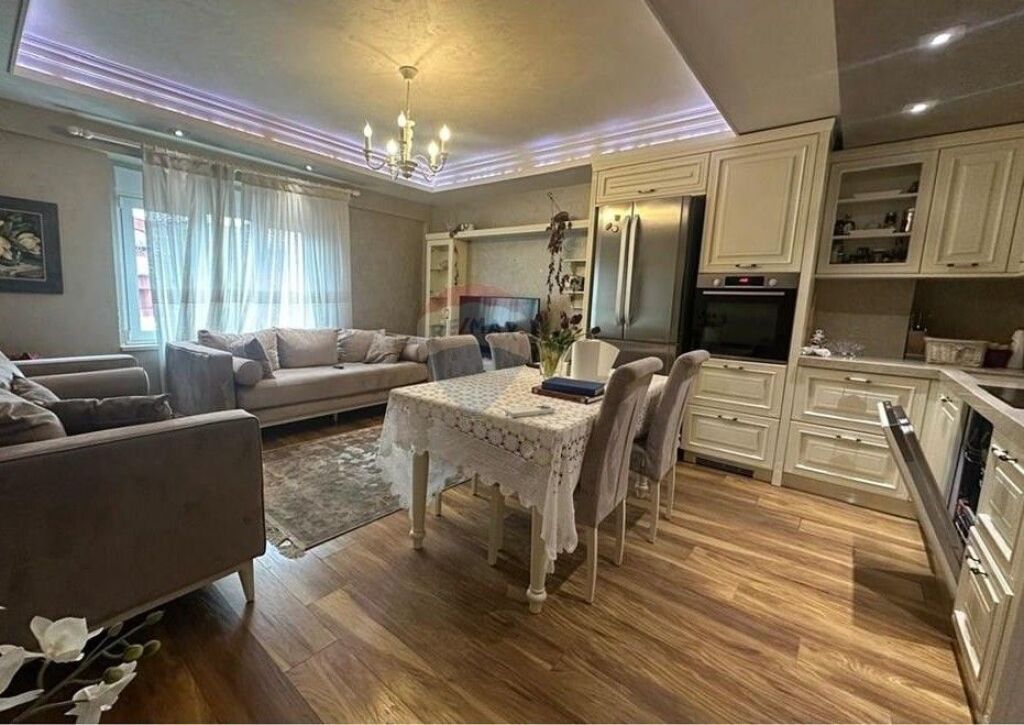 Appartamento - In Vendita - 9 Piani 530571009-44