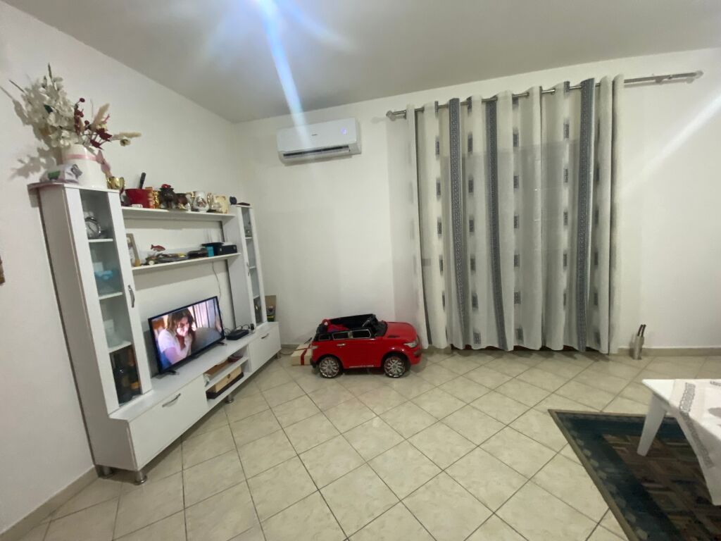 Apartament 2+1+2 per qira Misto Mame !