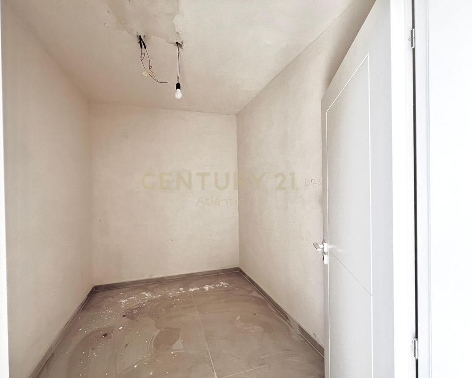 SHITET VILE NE GJIRI TE LALZIT