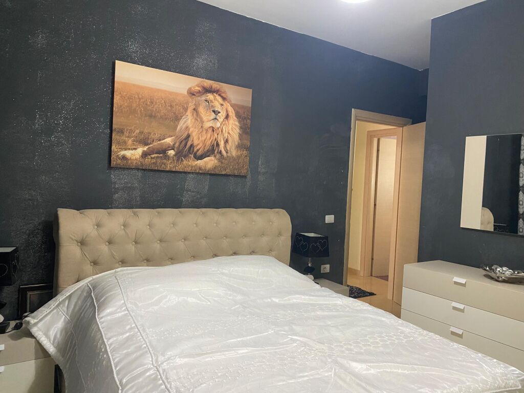 🏡✨ APARTAMENT 2+1 ME QIRA – PRANË BASHKISË, VLORË