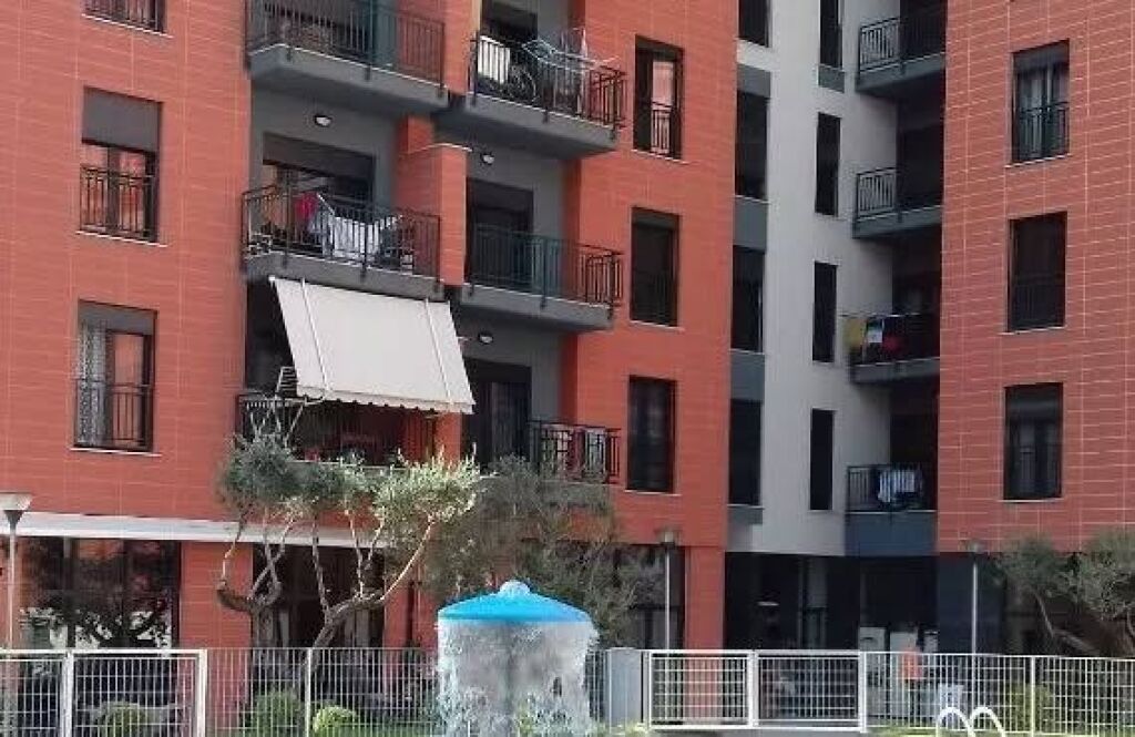 APARTAMENT ME QERA 1+1 + parkim Green City ,Astir